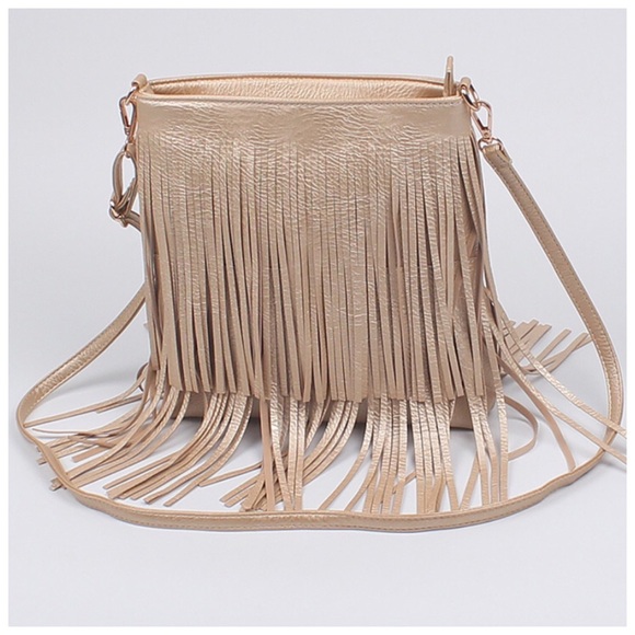 🌞 The Lulu Golden Fringe Vegan Leather Handbag - Picture 3 of 6